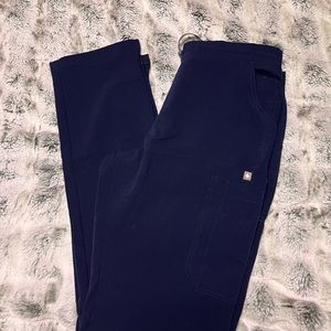 Navy Fig Yola scrub pants. Medium tall